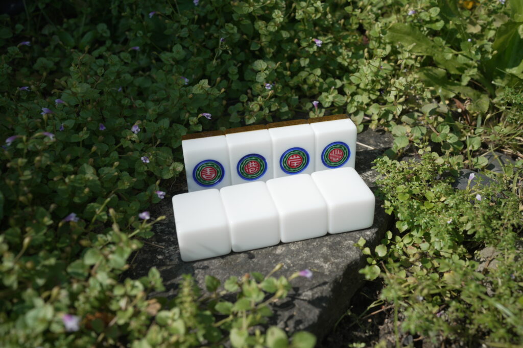 A1 Classic White Mahjong Tiles